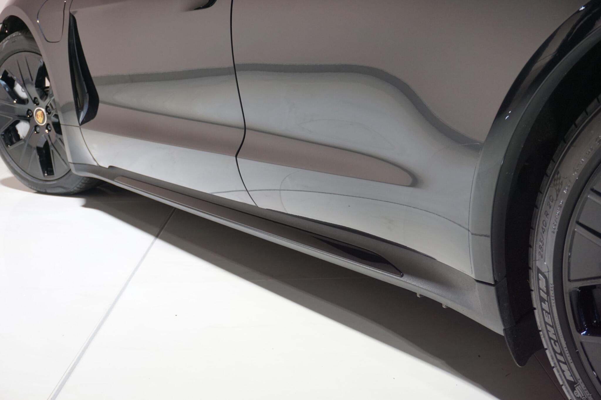 Porsche Taycan Performance Plus 93.4kWh Turbo Saloon 4dr Electric Auto 4WD (680 ps)